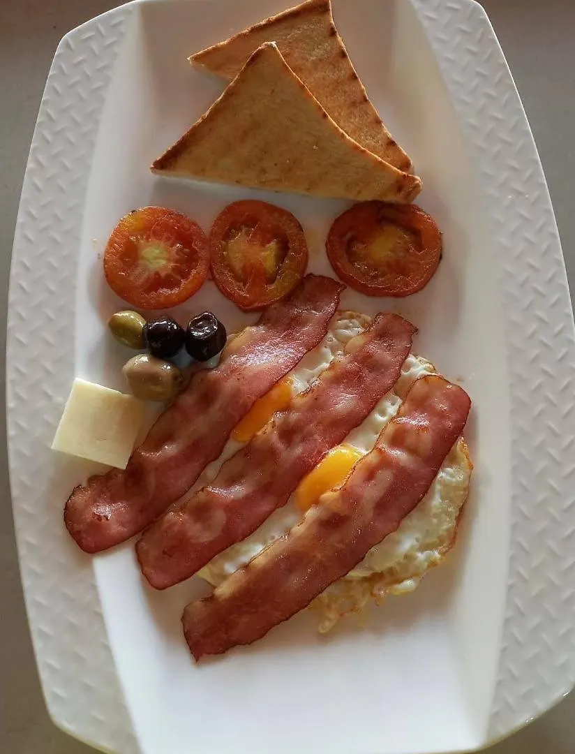 Benny'S City Hotel Сиануквиль 3*,  Камбоджа