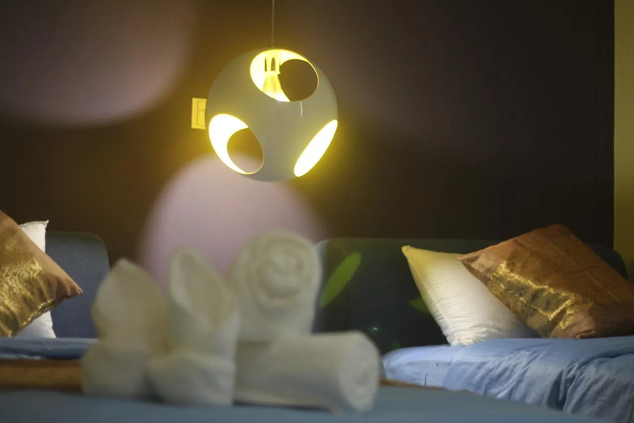 Benny'S City Hotel Сиануквиль