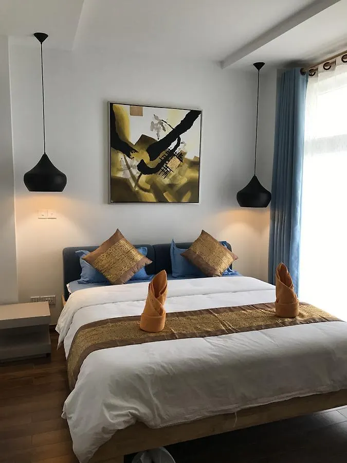 Benny'S City Hotel Сиануквиль 3*,