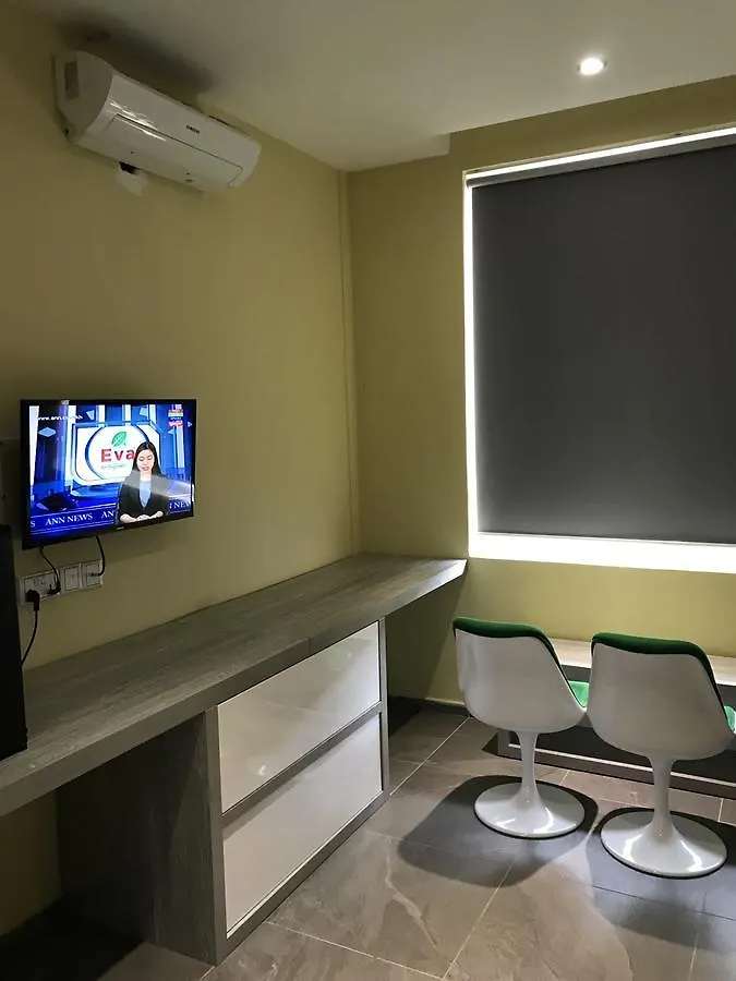 Benny'S City Hotel Сиануквиль