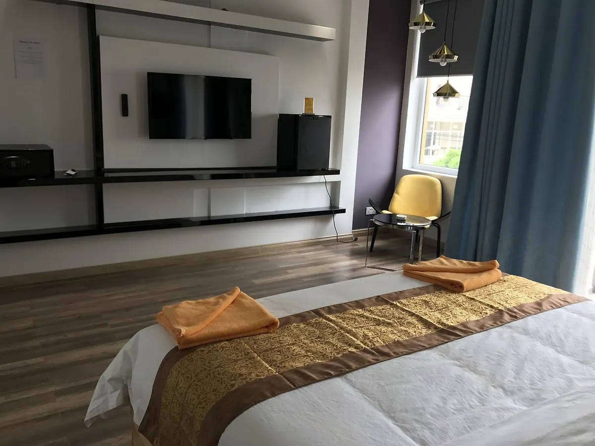 Benny'S City Hotel Сиануквиль