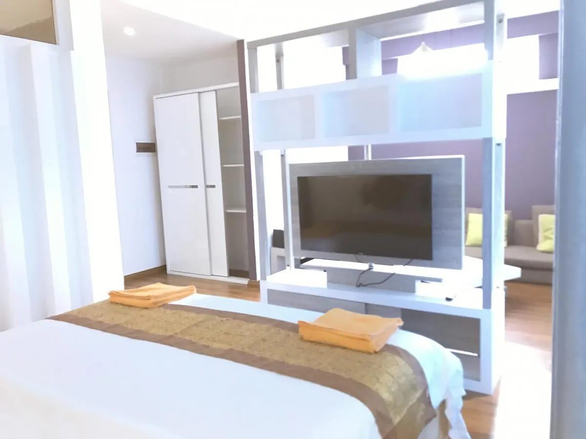 Benny'S City Hotel Сиануквиль